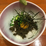 秋田料理庄屋 - とんぶり(ほうき草の実) 450円