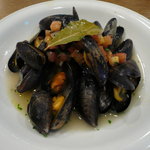 わいん厨房たるたる - ムール貝の白ワイン蒸し