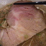 背脂煮干しそば　晴 - チャーシュー