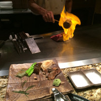 福寿館 大阪難波店 - 焼き野菜&お肉をフランベ中