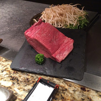 福寿館 大阪難波店 - 2人分のお肉の塊