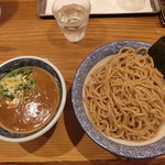 道玄坂 マンモス - 辛つけ麺（あつもり）850円＋麺大盛50円