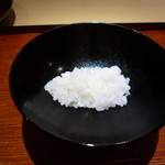 富小路 やま岸 - 美味し～い　おくどさんで炊き上げた白米