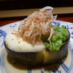 富小路 やま岸 - 焚物　賀茂茄子の揚げ浸し　とろろ・みょうが・叩オクラ　振り柚子