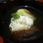 富小路 やま岸 - 椀物　鱧・冬瓜・蓮芋