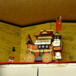 祇園 川上 - 冷蔵庫の上の祇園祭のお飾り