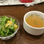 シェビーズステーキ - スープとサラダ