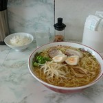 Kamitoku - ラーメン2玉　ライス少少