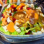 Island Country Market - フレッシュなフルーツサラダ