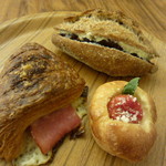 ファイブラン - あずき練乳　カプレーゼ　クロワッサンのチーズとハムのサンド