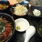 Yakiniku Hanabusa - 和牛ローストビーフ丼定食♪