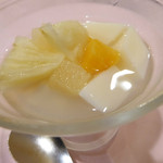 赤坂 四川飯店 - 杏仁豆腐