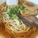 ラーメン　ますみ - シンプルな中華そば、スープが澄んでいてきれいです。