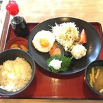 Joi Furu - 七種の和朝食530円