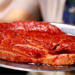 龍園名物 はみ出し特大ステーキ