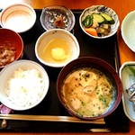 平山旅館 - 平山旅館 【朝ご飯】島の朝ご飯 壱岐のお米に呉汁、産みたて卵に壱岐納豆、香物などなど。すべて島で採れたもので作られています♪) fromグリーンロール