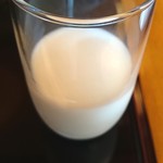 平山旅館 - 平山旅館 【朝ご飯】島の朝ご飯 絞りたての牛乳 fromグリーンロール