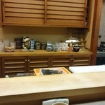 つる由 - カウンターから見た感じ♡