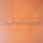 Quintessence - エントランス　サイン