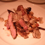 トラットリア スペランツァ エッセ - 三元豚のグリル　黒トリュフとリンゴのソース