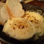 おもろ - アボガドのチーズフォンデュ・・。