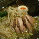 しょうゆラーメン（温） \700