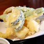 十割そば 天宏 - 2016年5月　天ぷら蕎麦冷の天ぷら。野菜の甘みがふんだんでした(^^)