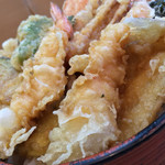 鎧 - 鎧(岡山県岡山市北区今)天丼(海老2・魚1・野菜5)