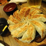 都久志屋 - 鉄鍋餃子