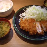 にんにくとんかつ定食