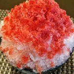 九二四四 - 練乳感は然程感じませんが
                                この甘酸っぱいソース良い感じでありますね。