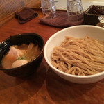 ヌードルズ - 味玉つけ麺大盛り