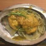 日本料理 晴山 - 雲丹とアワビの肝をうどんによく絡めて食べます。