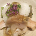 日本料理 晴山 - 白バイ貝に千里茄子、とろろ、すだちのジュレをかけて。