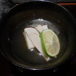 Yotaro - 椀物（松茸と海老真丈）