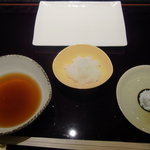 天ぷらのお塩と天つゆ