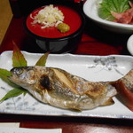 井出野屋旅館 - 川魚