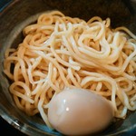 まるぶし　とんや - 【2016.7.13(水)】つけ豚そば(並盛・250g)800円の麺