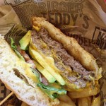 Teddy's Bigger Burgers - 大きいので相方とシェアしました。