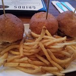 ​Waikiki Brewing Company - ハンバーガー