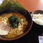 横浜家系ラーメン 力丸家 - 家系ラーメン¥680＋小ライス¥100