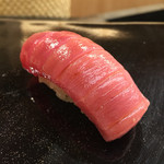 日本橋蛎殻町 すぎた - 中トロ (噴火湾産)