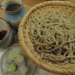 蕎麦 坐忘 - 粗挽き