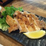 地酒BAR 山新 - H28.06.24 鶏もも塩焼￥600