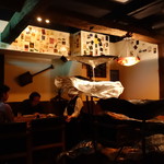 バルズ バー - テーブル席