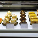 ユーゴ&ヴィクトール - メニュー　ショーケース