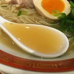 佐賀ラーメン　美登里 - 冷やし豚骨スープ