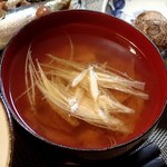 玉那覇味噌醤油 - 王朝みそで"かちゅー湯"；夏なので茗荷を吸い口に添えました @2016/07/10