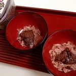 玉那覇味噌醤油 - 王朝みそ；厚削りの鰹本節と"かちゅー湯"用にセッティング．熱いお湯を注げば完成！ @2016/07/10