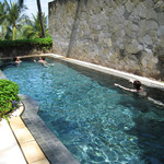 Amankila - 緑のタイルが美しい12mのプライベート・プール